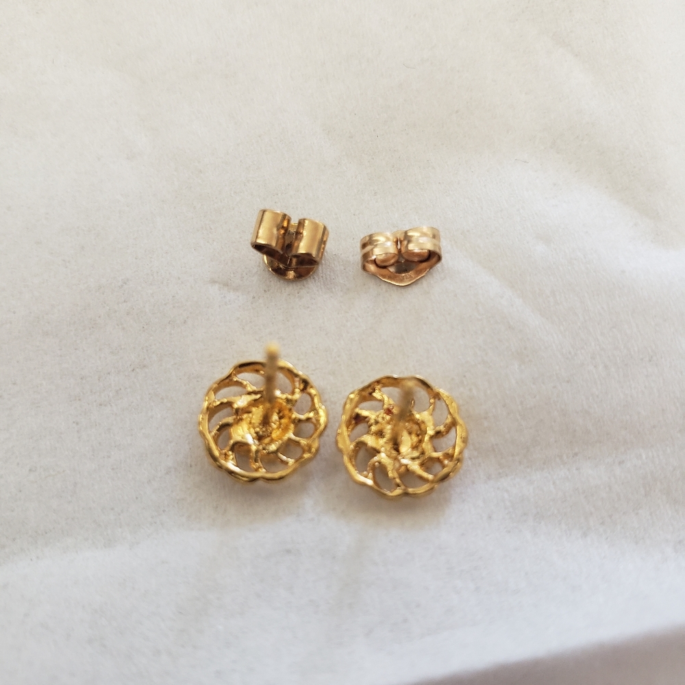 Earrings - Picture 3 of 7